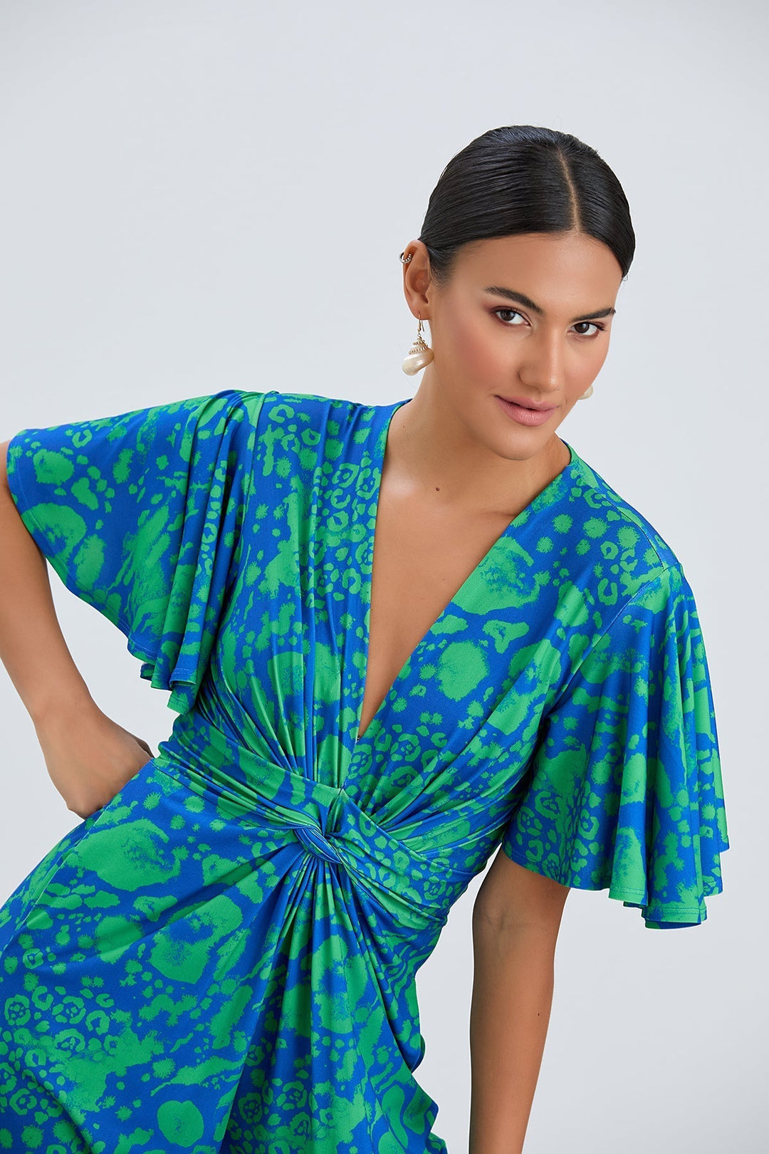 Tropical Green Angel Sleeve Maxi Jumpsuit with Twist Detail - jqwholesale.com