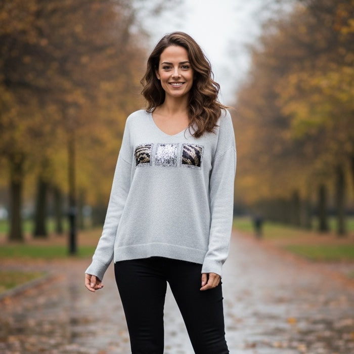 Animal Sequin Embellished V Knit Jumper - jqwholesale.com