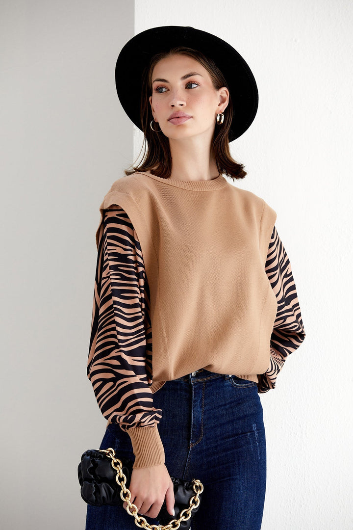 Exotic Safari Oversized Bat Sleeve Sweater - jqwholesale.com