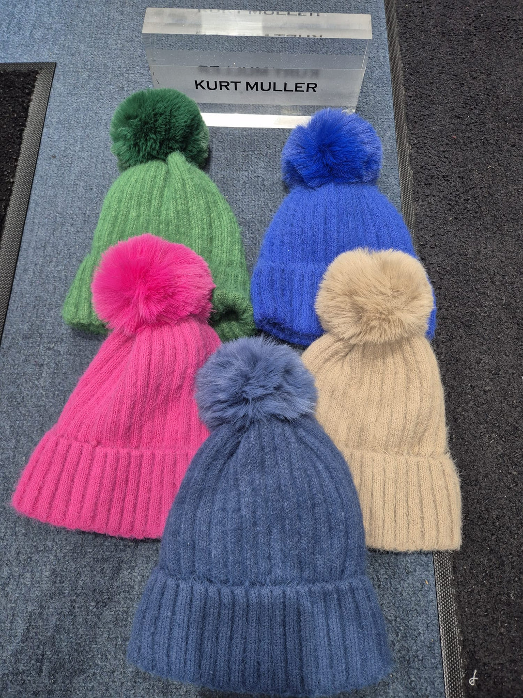 Big Pompom Faux Fur Beanie Hat - jqwholesale.com