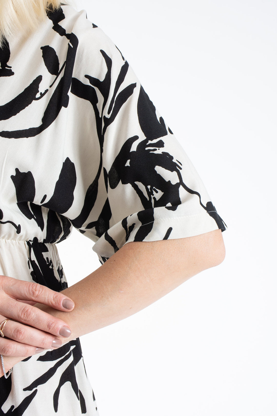 Womens Printed Ornamental Floral Midi Dress