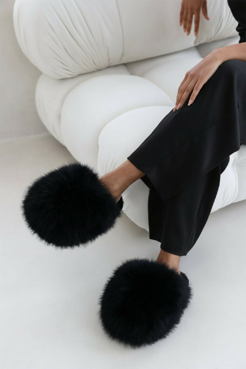 BLACK EXTREME OVERSIZED FAUX FUR FLUFFY SLIPPERS (PACK OF 12 PAIRS UK3-UK8) - jqwholesale.com