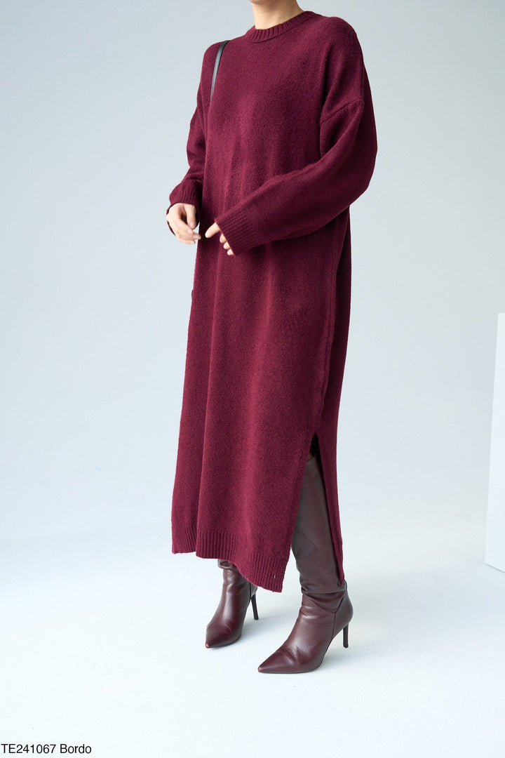 Crew-Neck Relaxed Knit Maxi Dress in Bordeaux