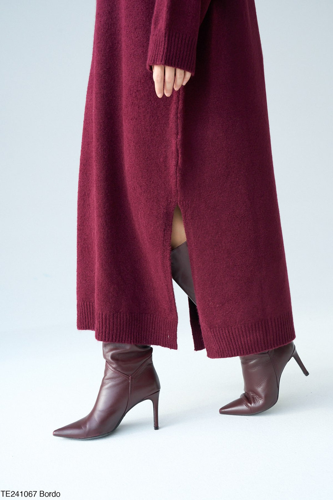 Crew-Neck Relaxed Knit Maxi Dress in Bordeaux