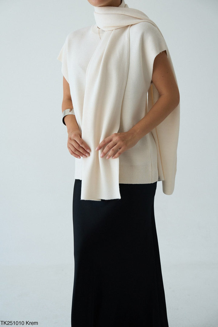 Sleeveless Knit Jumper with Matching Scarf in Cream - jqwholesale.com