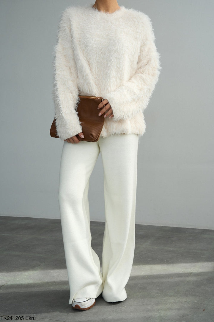 Fluffy Textured Knit Jumper in Ecru - jqwholesale.com