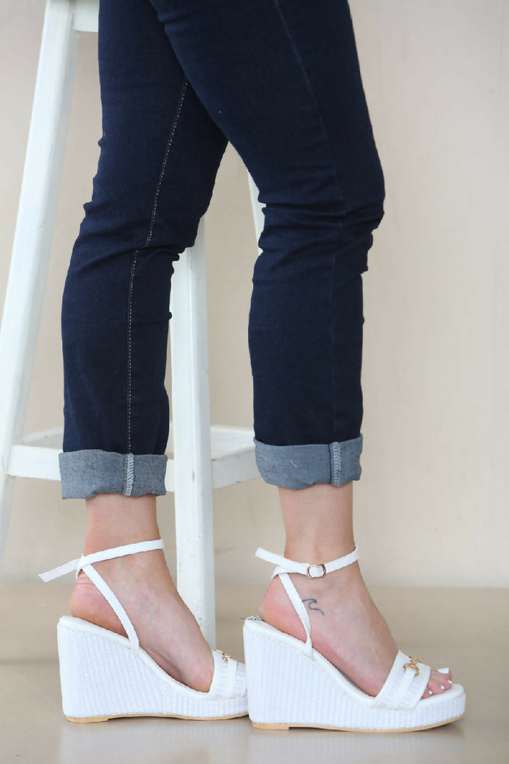 CWR2WHITE_3_1000x1500